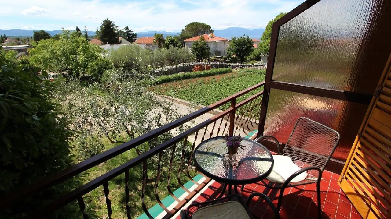 Guest house Apartments And Rooms Jelka Malinska