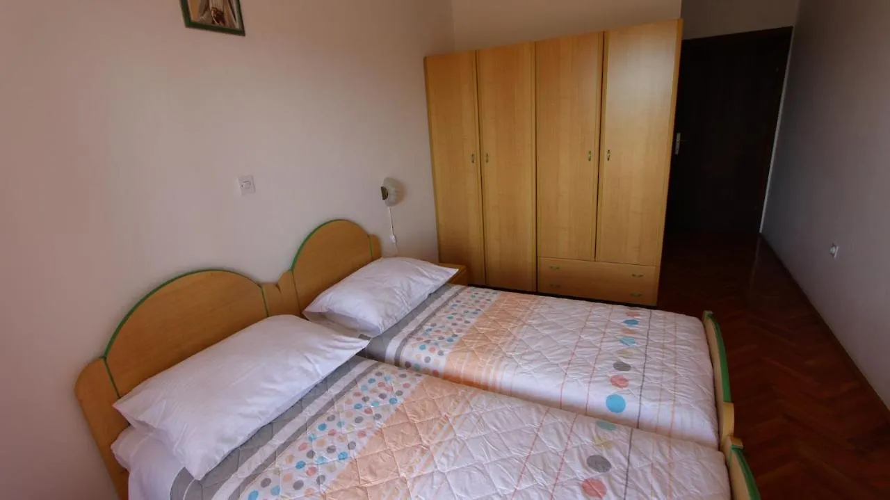 Apartments And Rooms Jelka Malinska