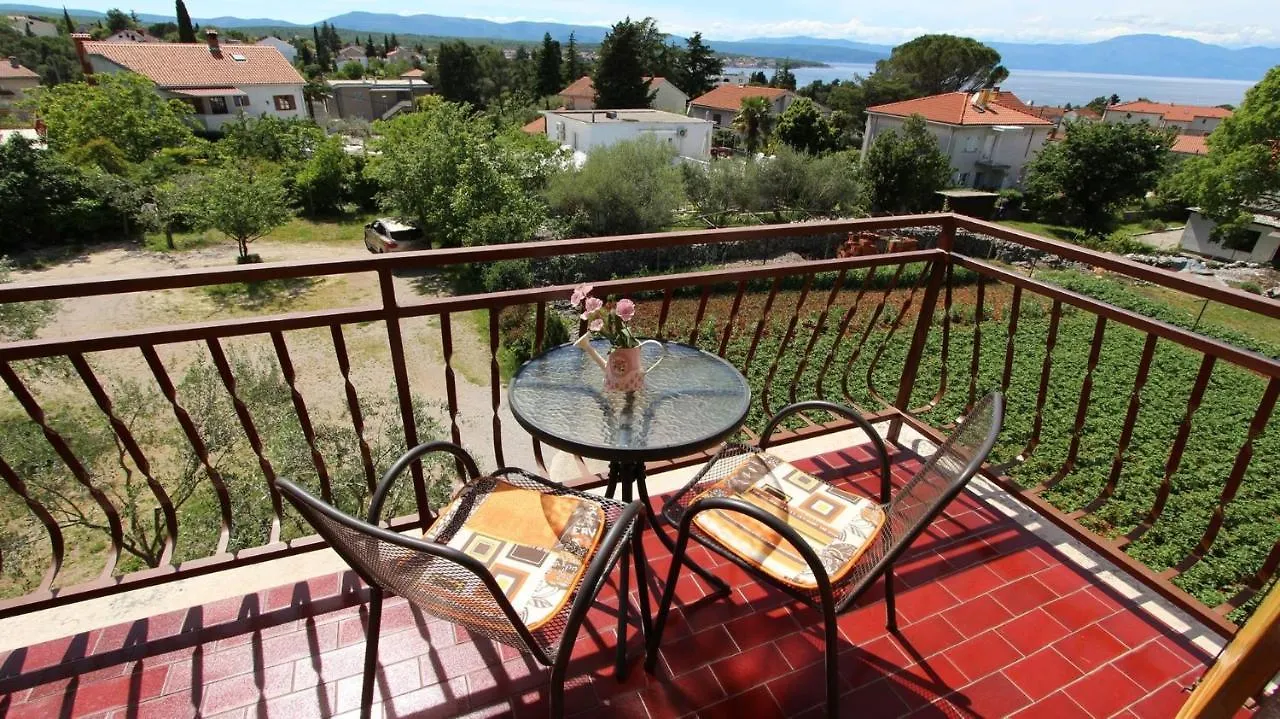 Guest house Apartments And Rooms Jelka Malinska