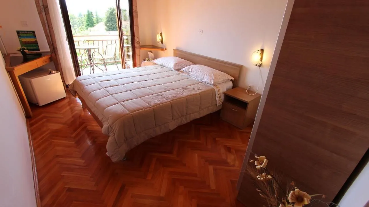 Apartments And Rooms Jelka Malinska 0*,